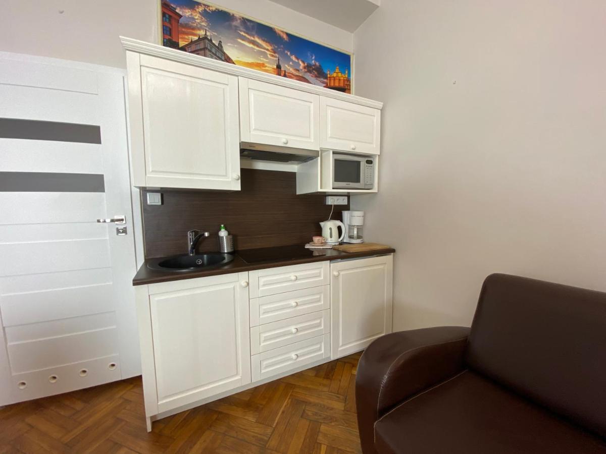 P&J Apartamenty Sw. Krzyza Krakkó Kültér fotó